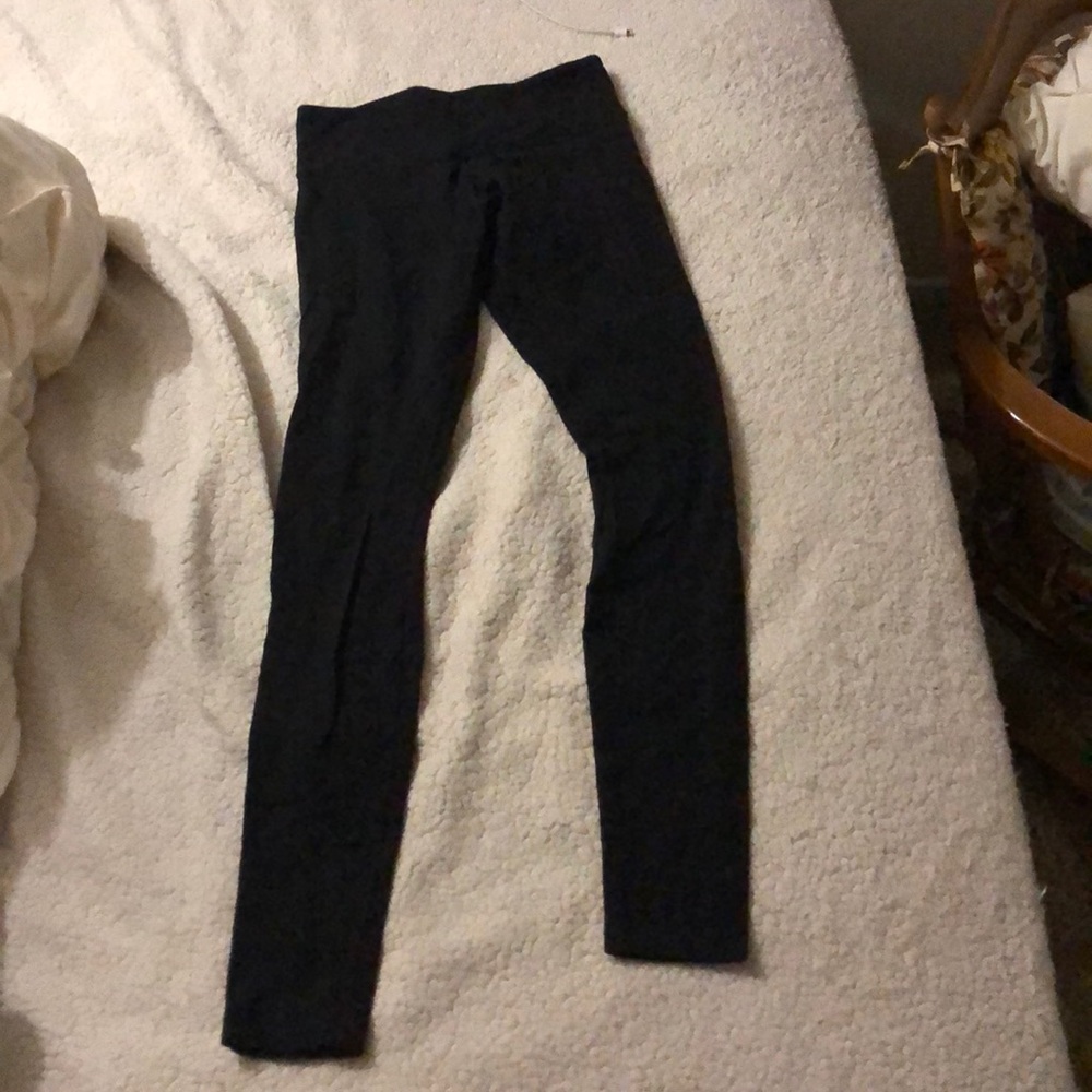 Black Lululemon leggings